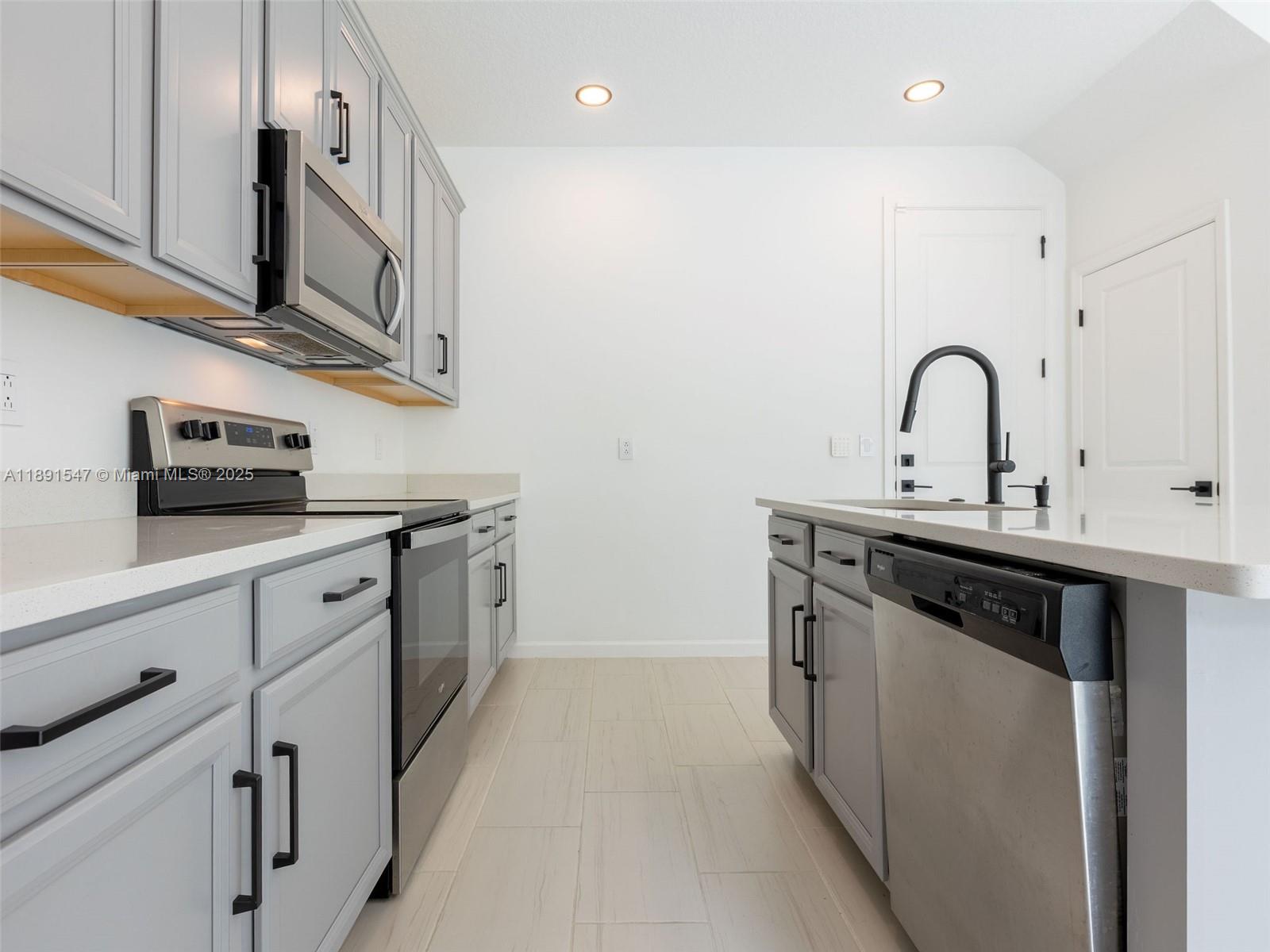 LAKE COVE OF LAKE WORTH - Residential
