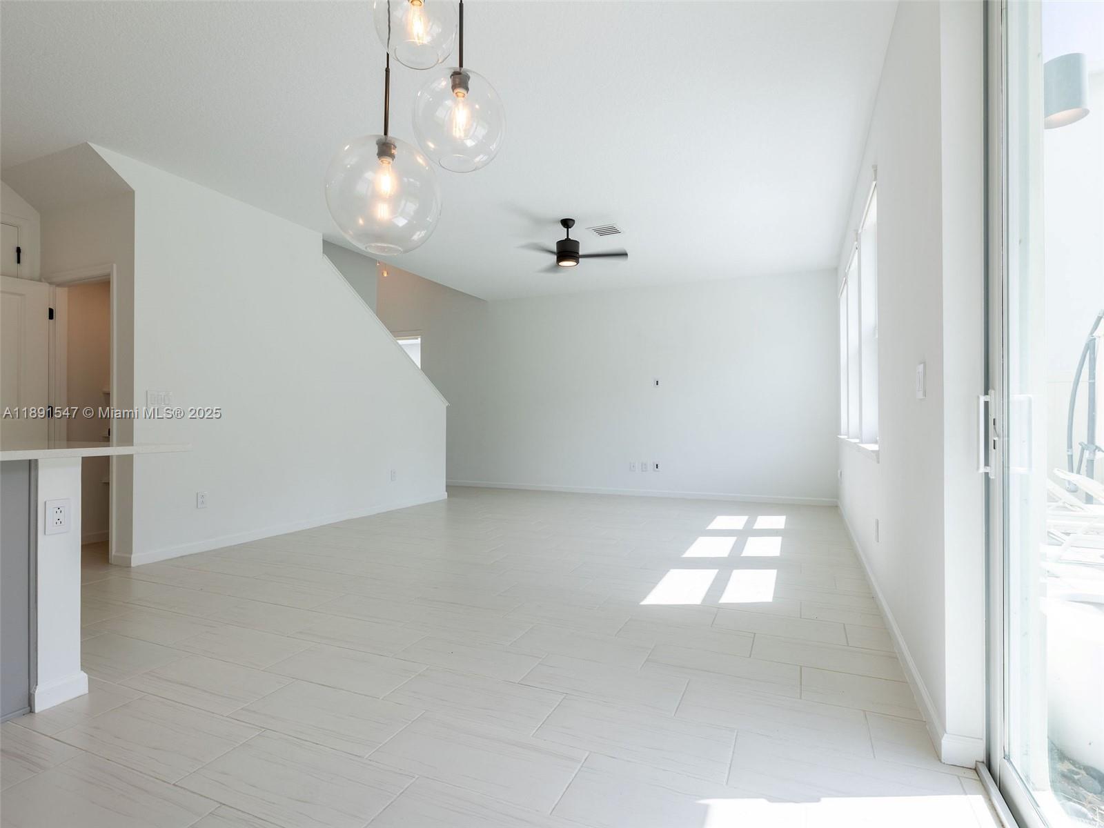 LAKE COVE OF LAKE WORTH - Residential