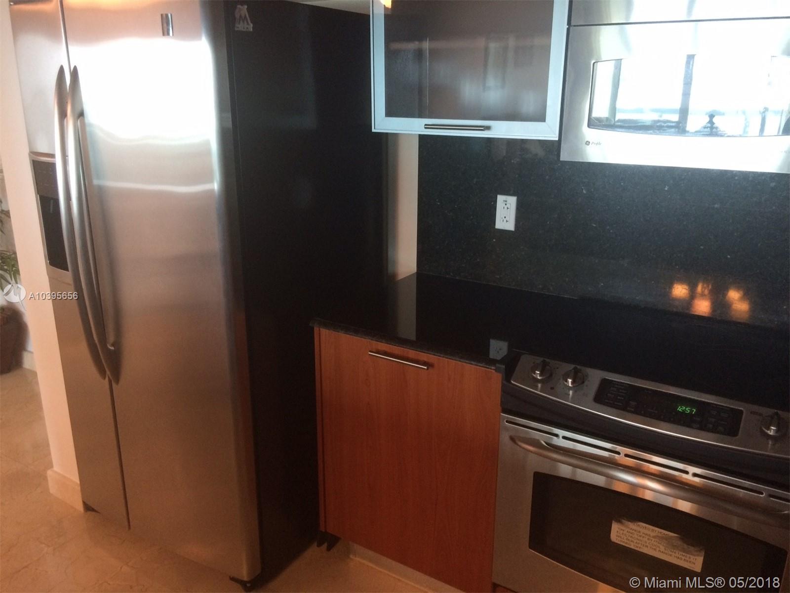 1800 CLUB CONDO - Residential Lease