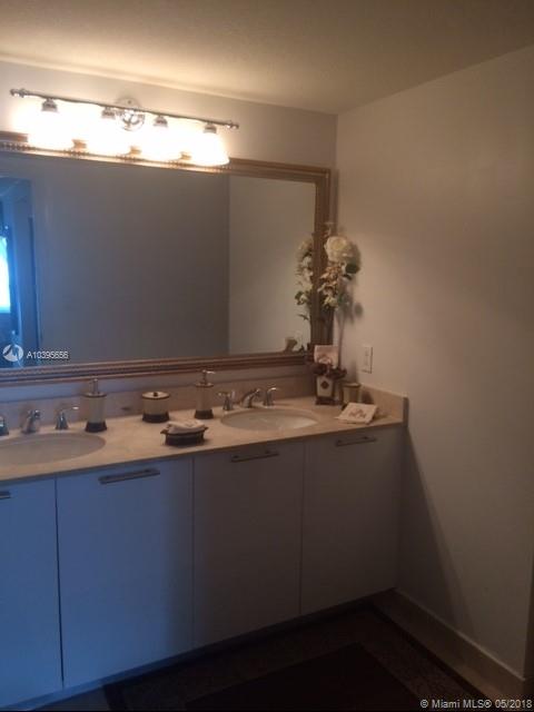 1800 CLUB CONDO - Residential Lease