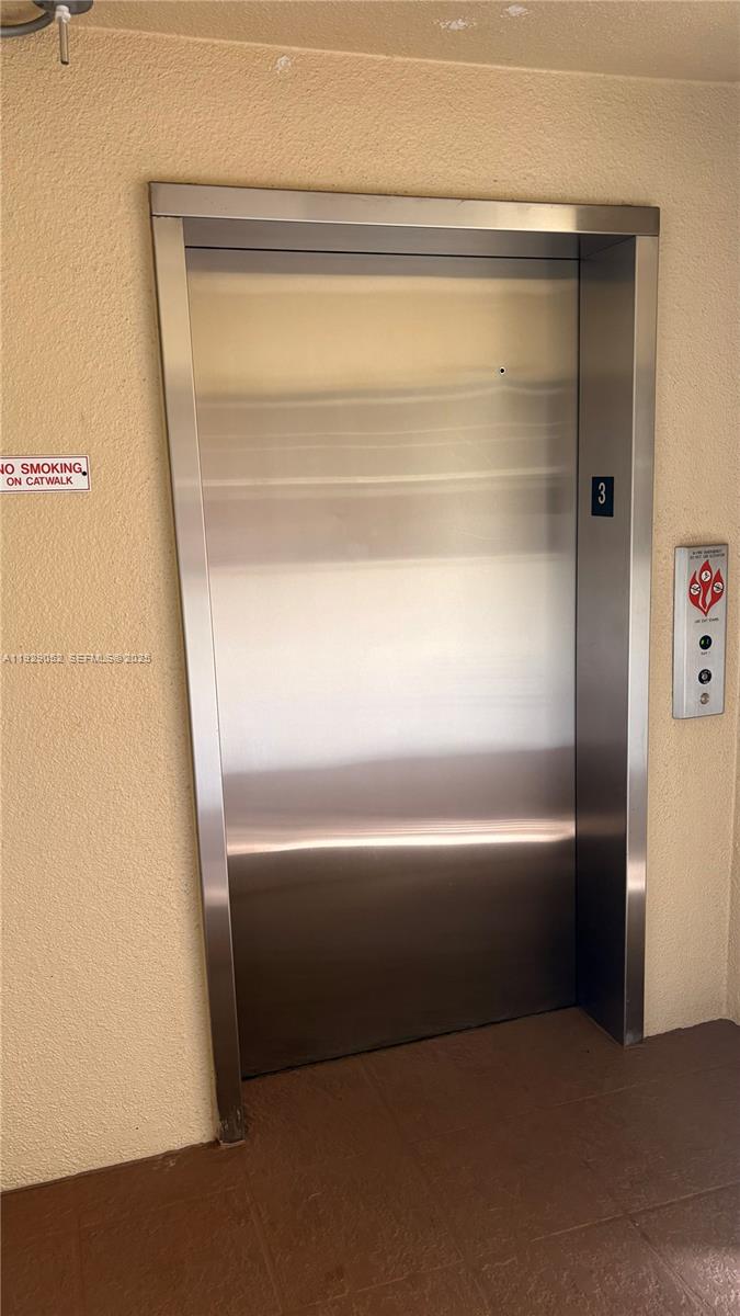 NEW HAMPTON AT CENTURY VI - Residential Lease