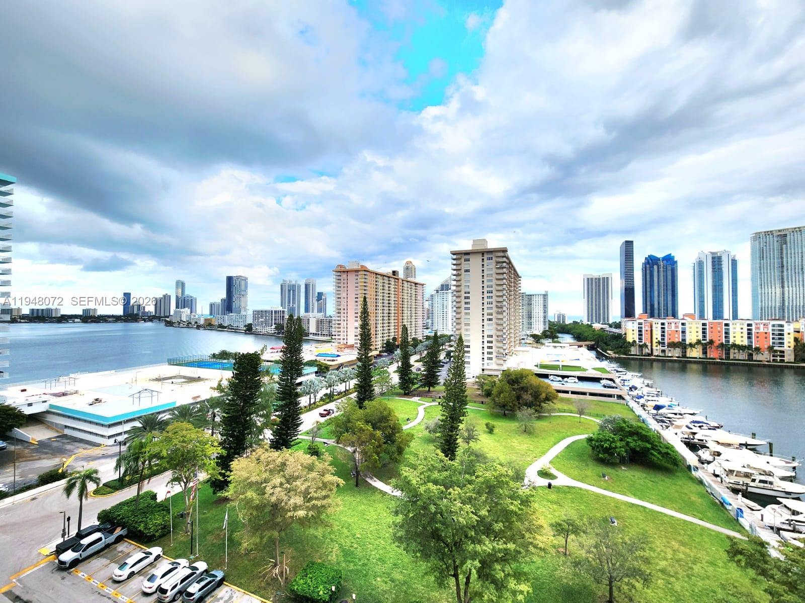 WINSTON TOWERS 700 CONDO - Residential