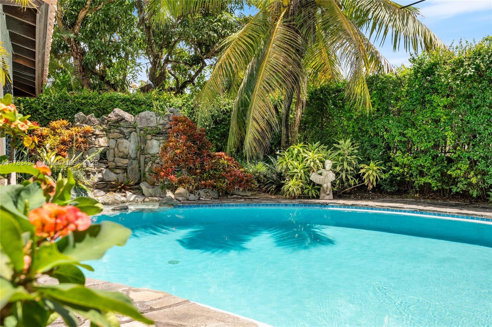 CORAL GABLES RIV SEC 6 - Residential