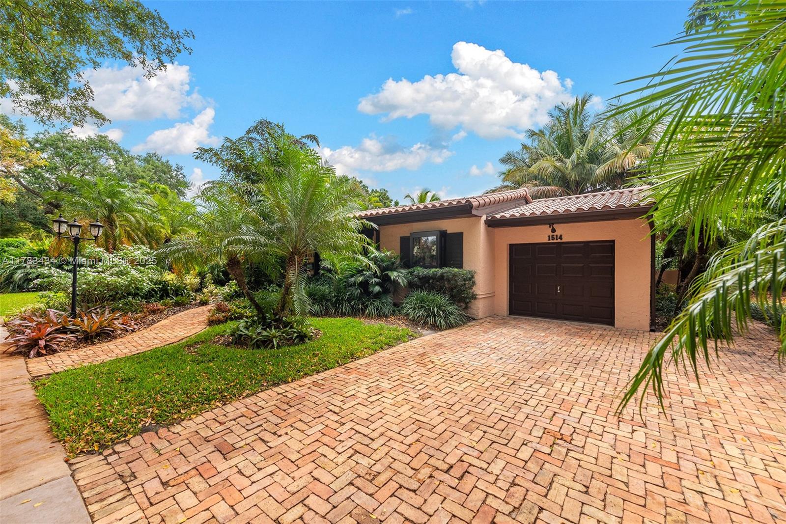 CORAL GABLES RIV SEC 6 - Residential