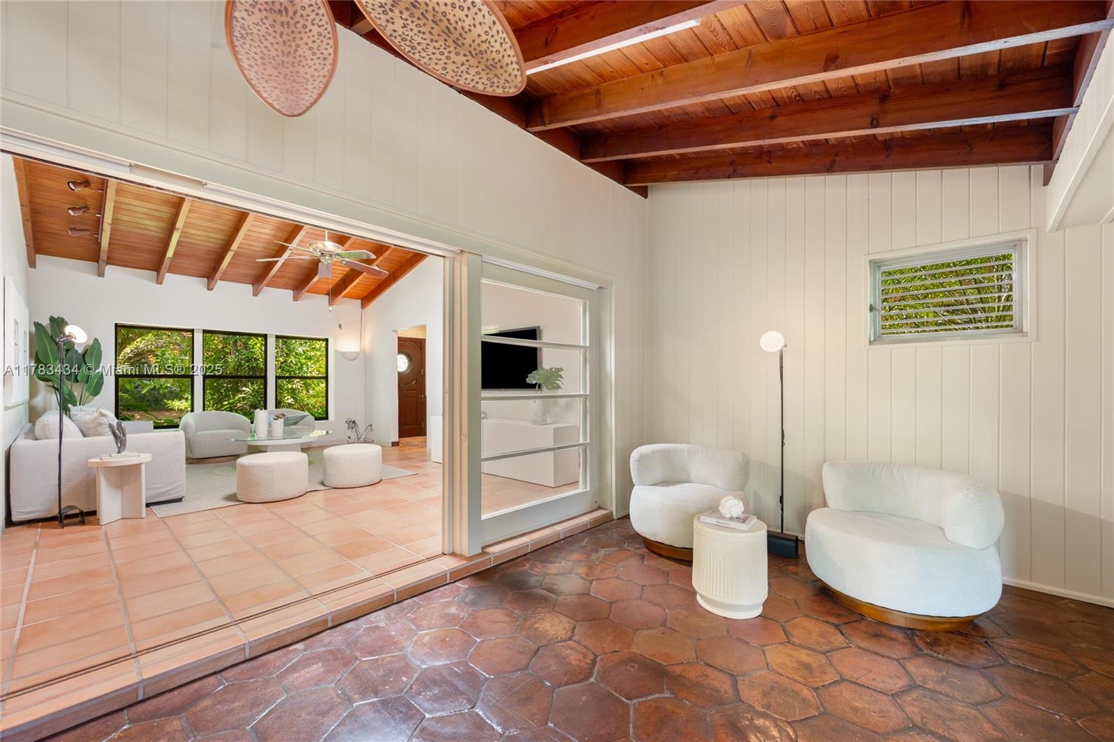 CORAL GABLES RIV SEC 6 - Residential