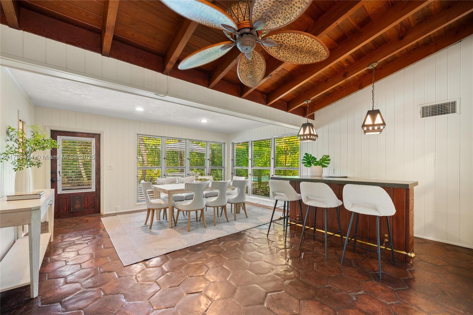 CORAL GABLES RIV SEC 6 - Residential