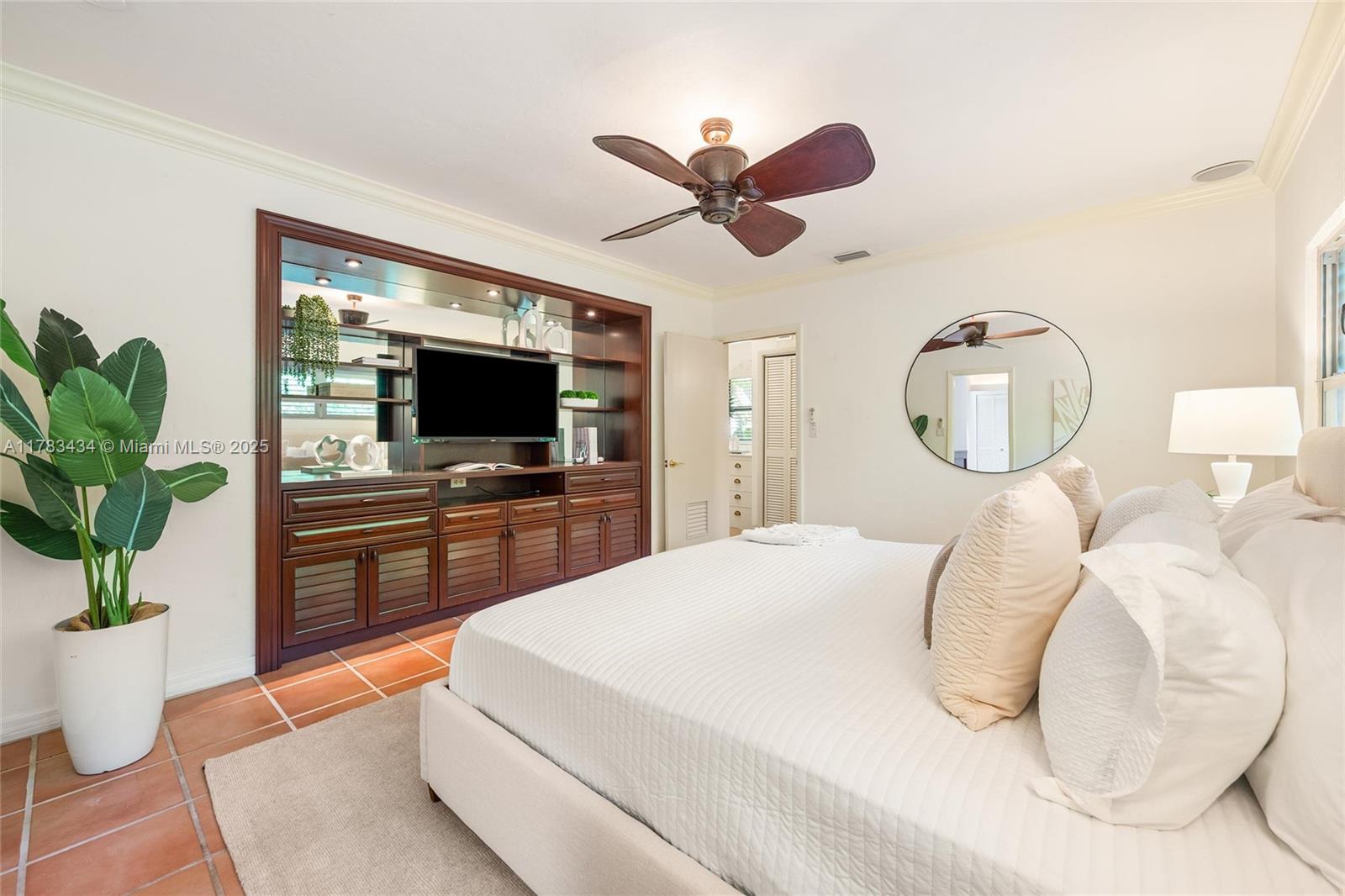 CORAL GABLES RIV SEC 6 - Residential