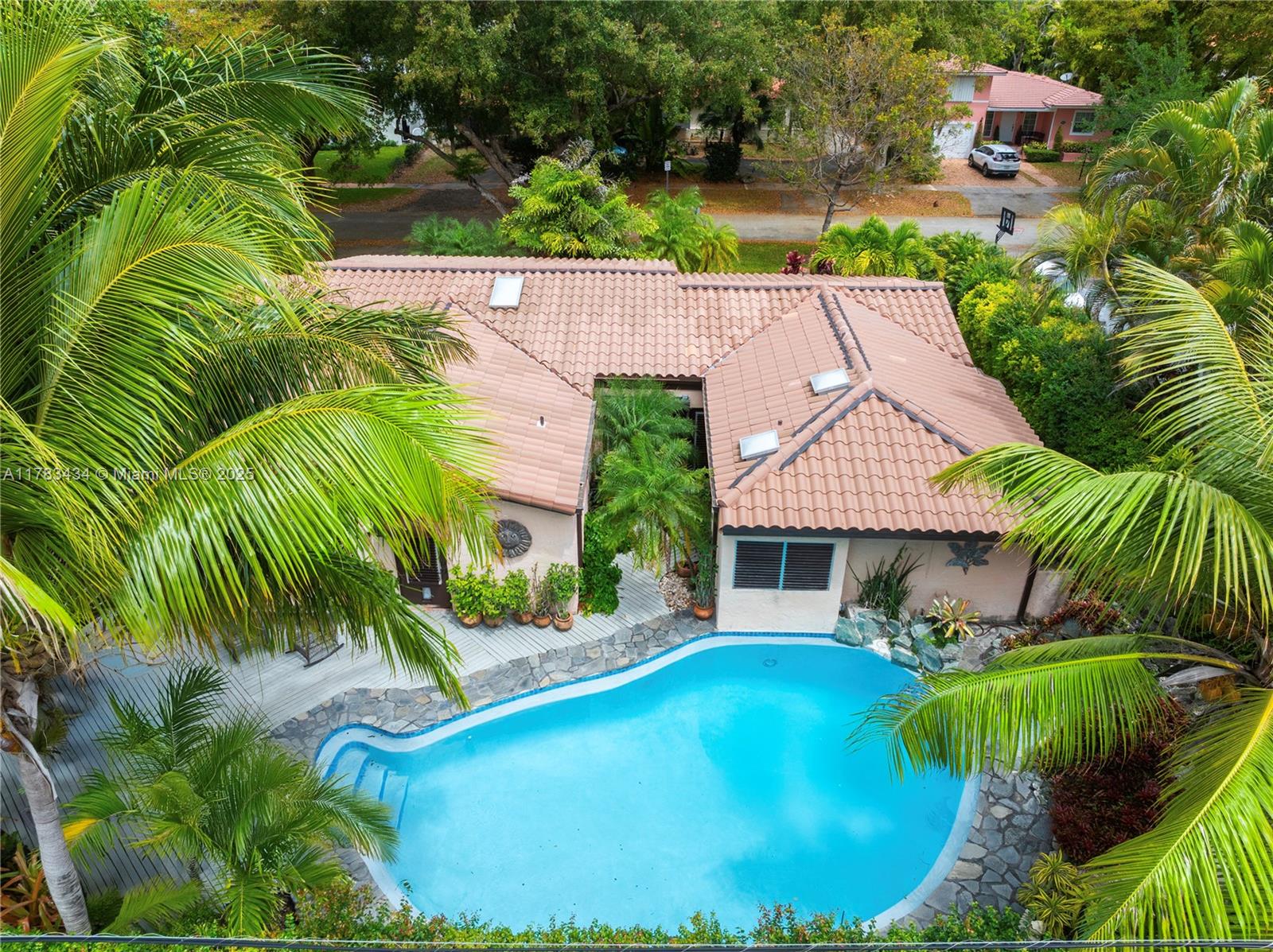 1514 Zuleta Ave, Coral Gables, Miami-Dade County, Florida - 2 Bedrooms  
3 Bathrooms - 