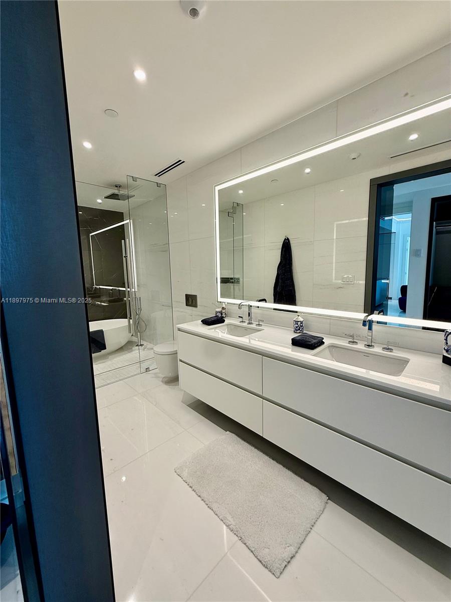 Aston Martin Residences Co - Residential Lease