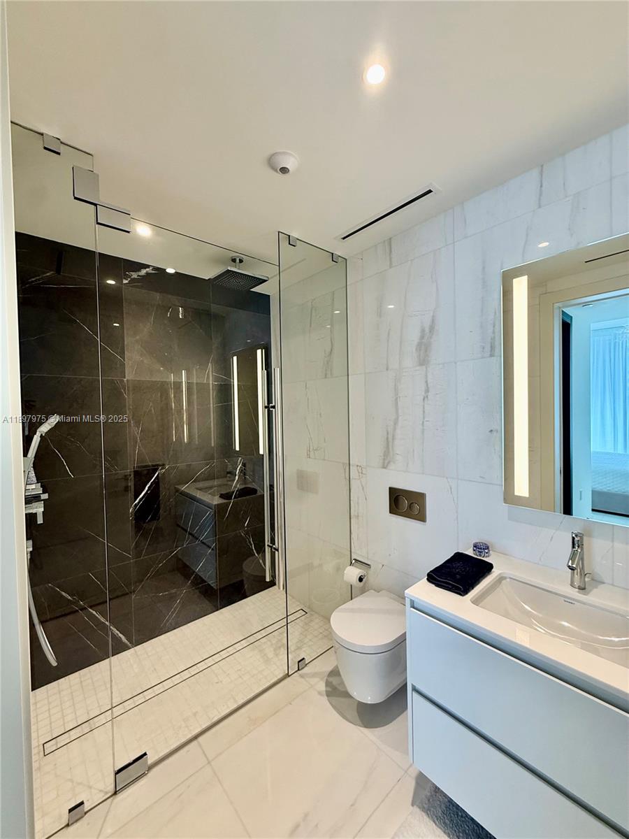 Aston Martin Residences Co - Residential Lease