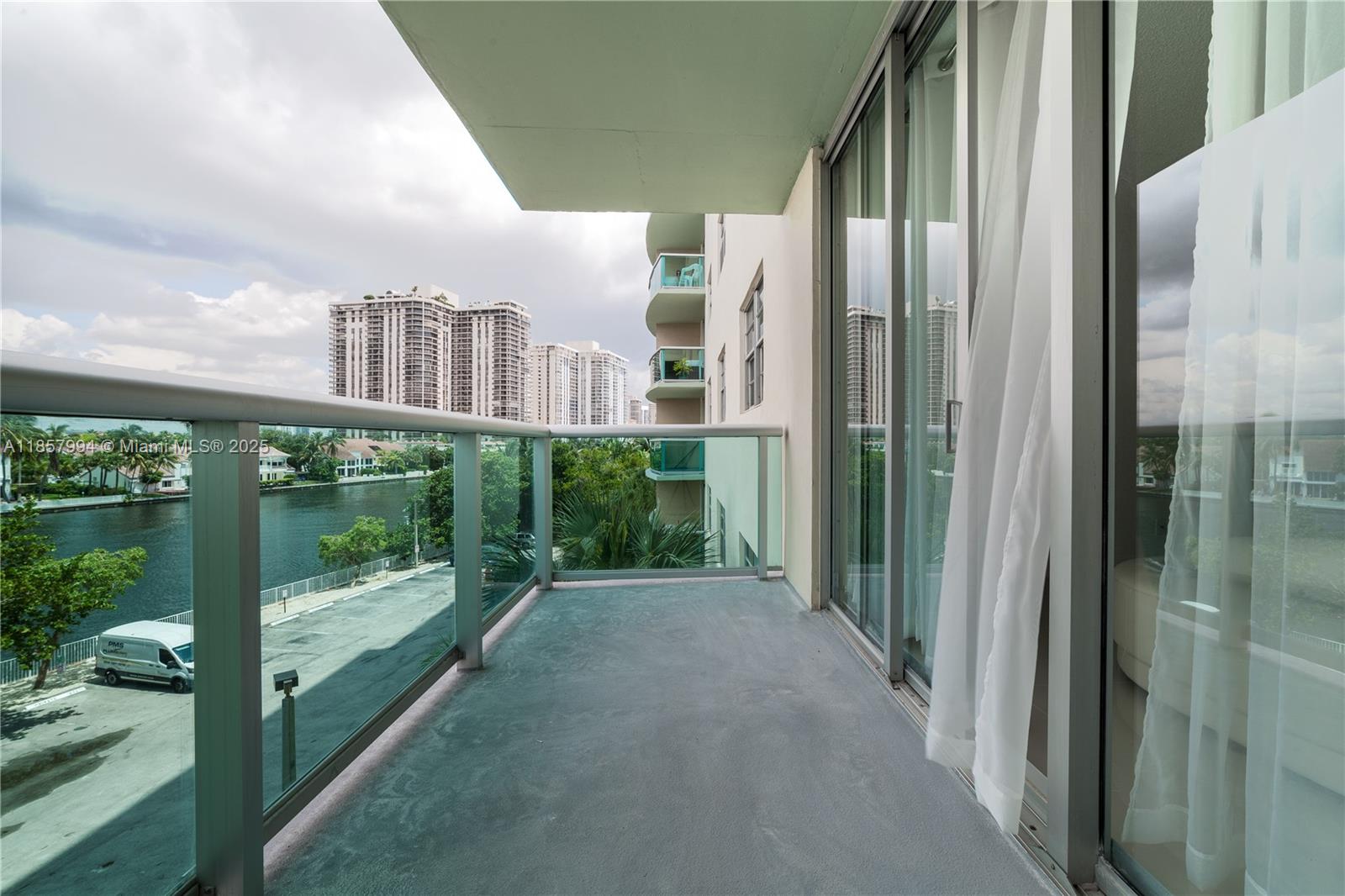 VERY SPACIOUS WATERFRONT 1 BEDROOM AND HALF BATHROOM APARTMENT IN POPULAR SUNNY ISLES NEXT TO THE BEACH, PARKS, GROCERY SHOPPING AND RESTAURANTS. THE BUILDING OFFERS POOL, GYM, CAFETERIA, CONVENIENCE STORE, VALET PARKING. 1 COVERED PARKING SPOT COMES WITH THE UNIT. EASY TO SHOW