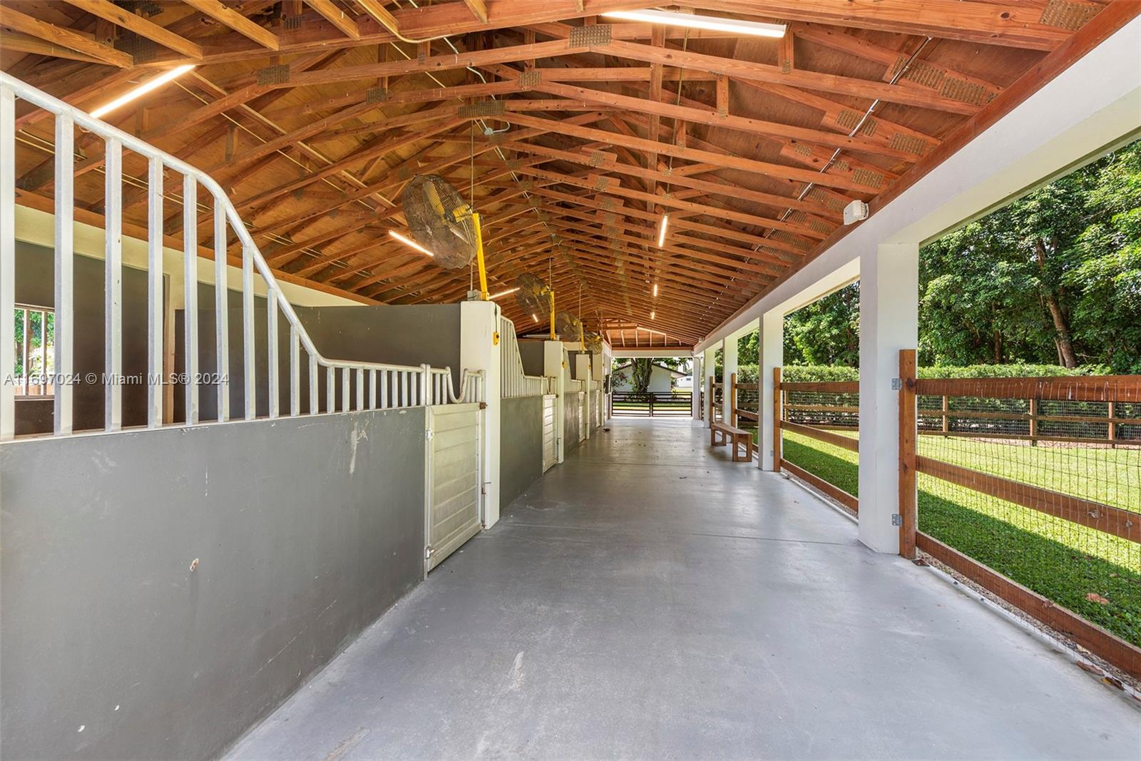 EVERGLADE SUGAR & LAND CO - Residential