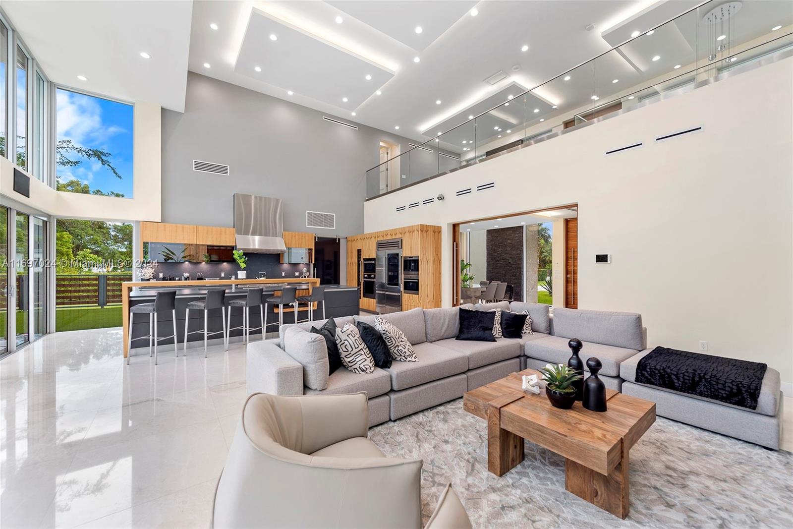 EVERGLADE SUGAR & LAND CO - Residential