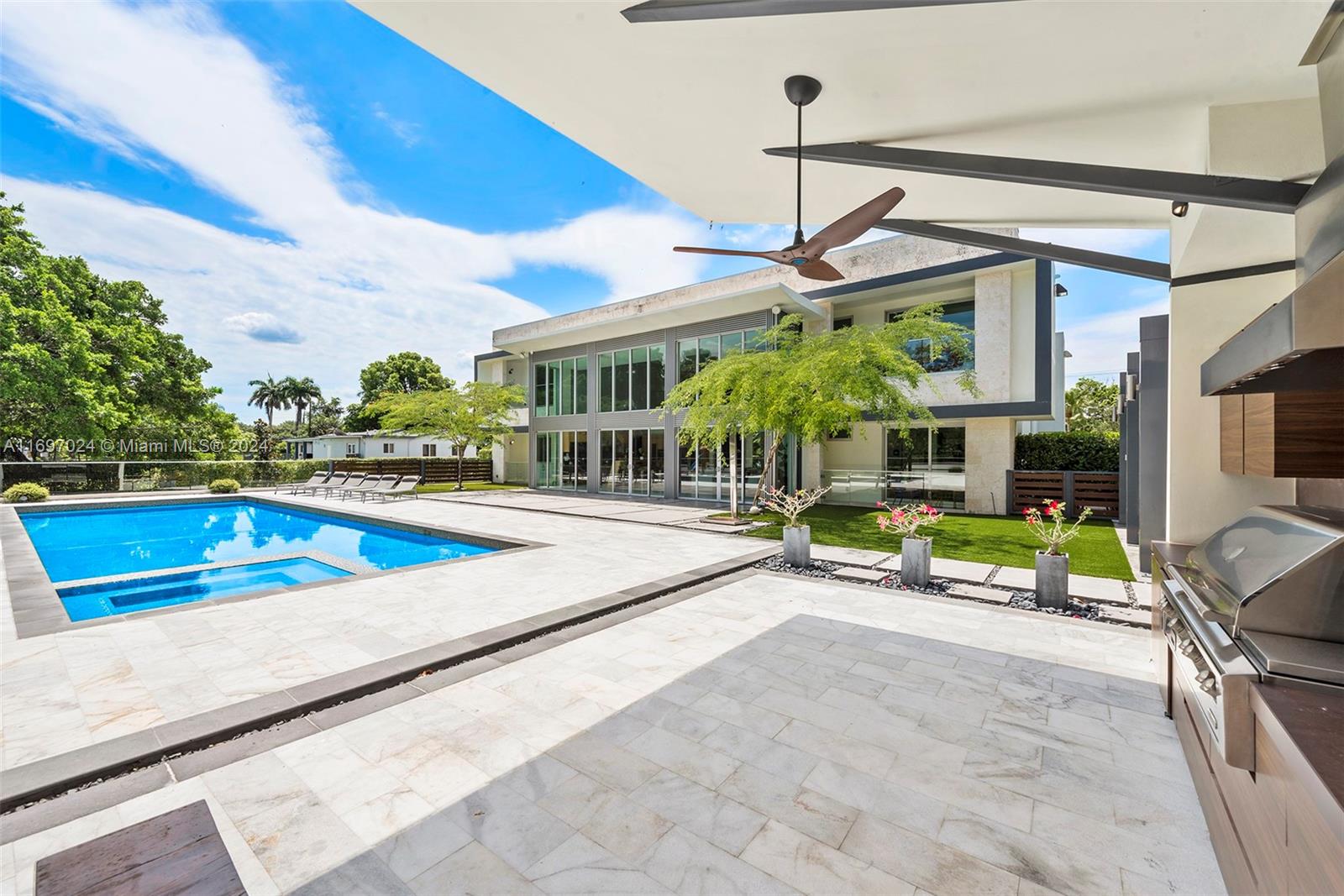 EVERGLADE SUGAR & LAND CO - Residential