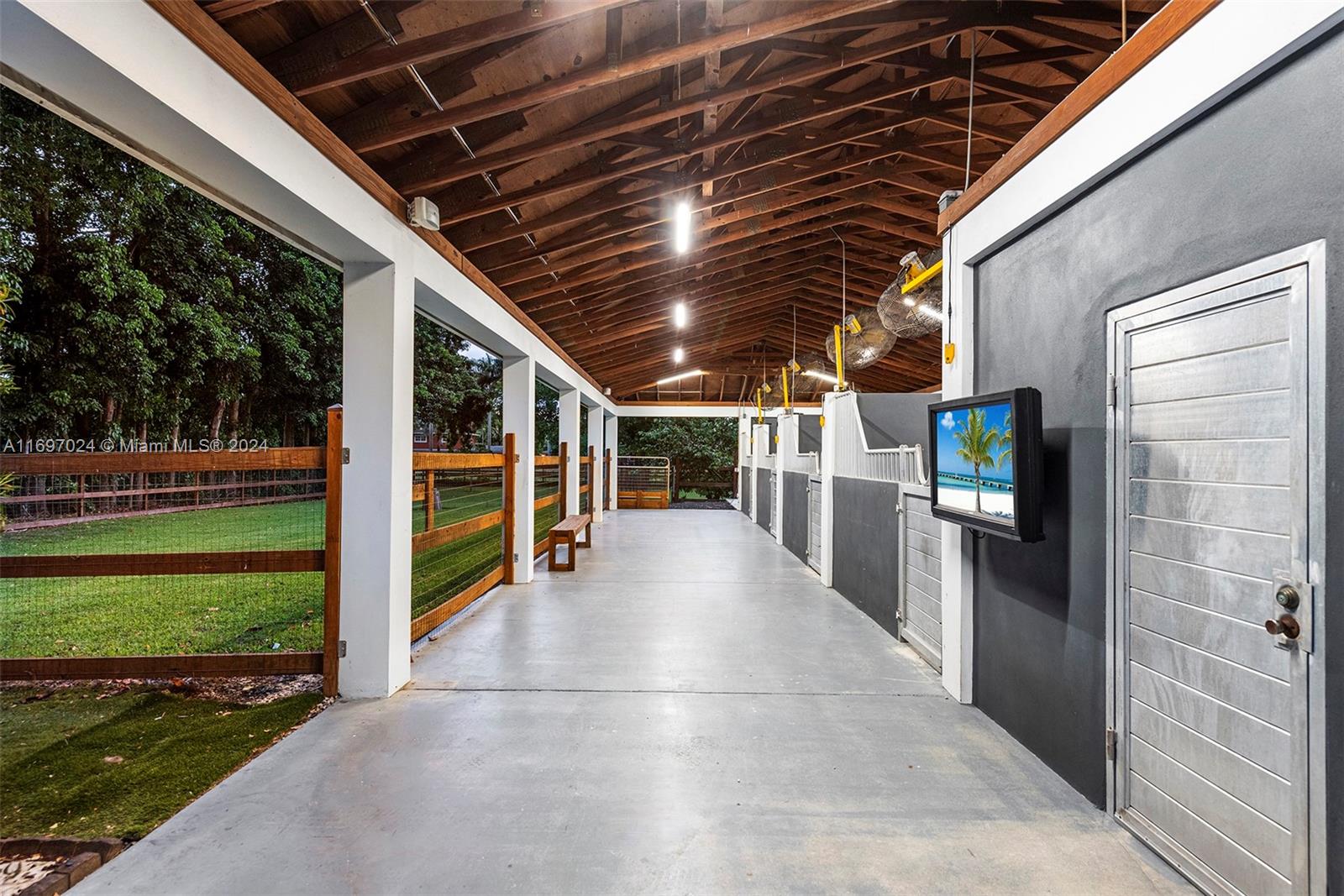 EVERGLADE SUGAR & LAND CO - Residential
