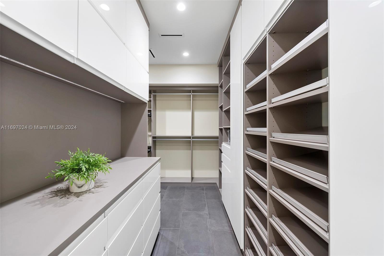 EVERGLADE SUGAR & LAND CO - Residential