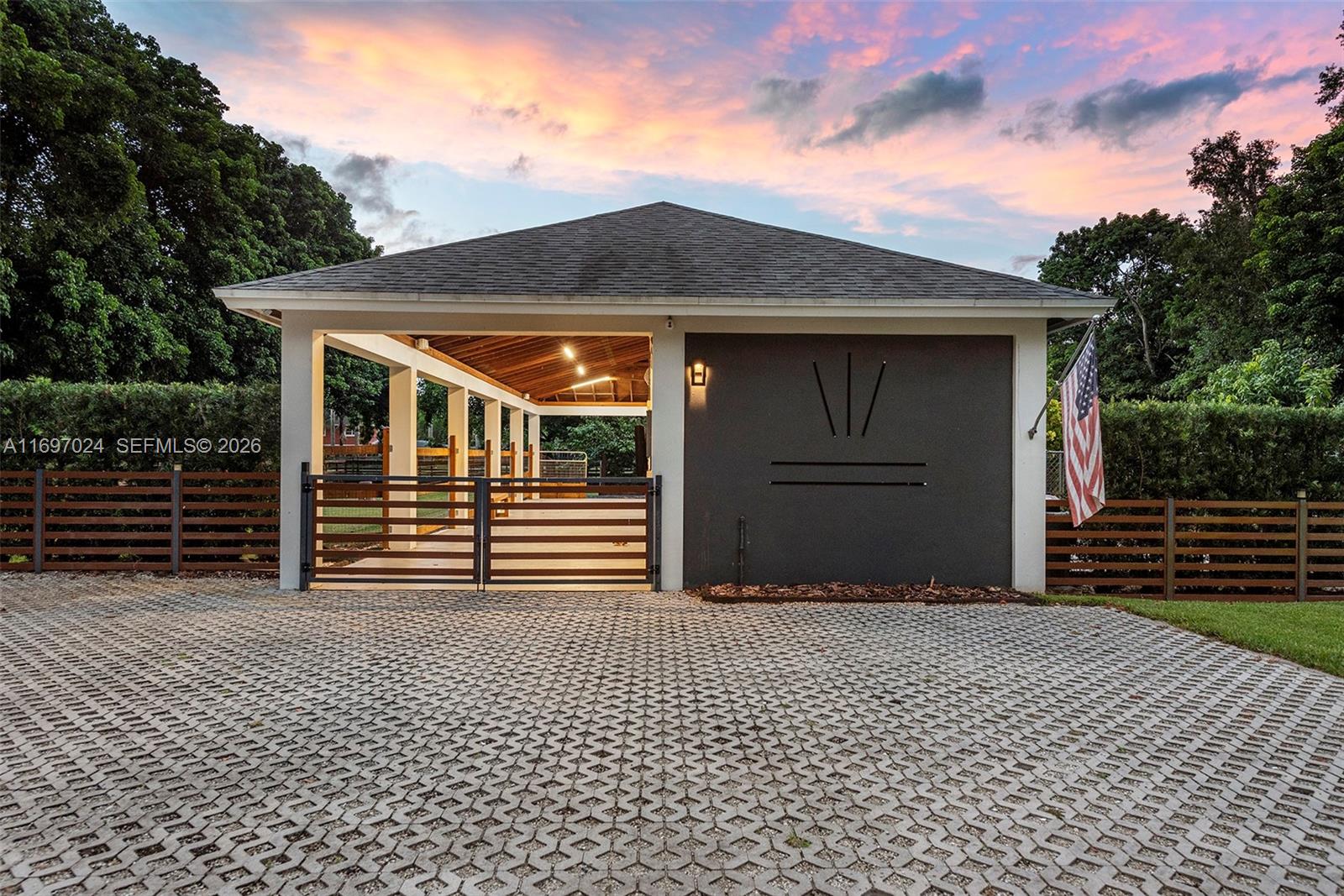 EVERGLADE SUGAR & LAND CO - Residential