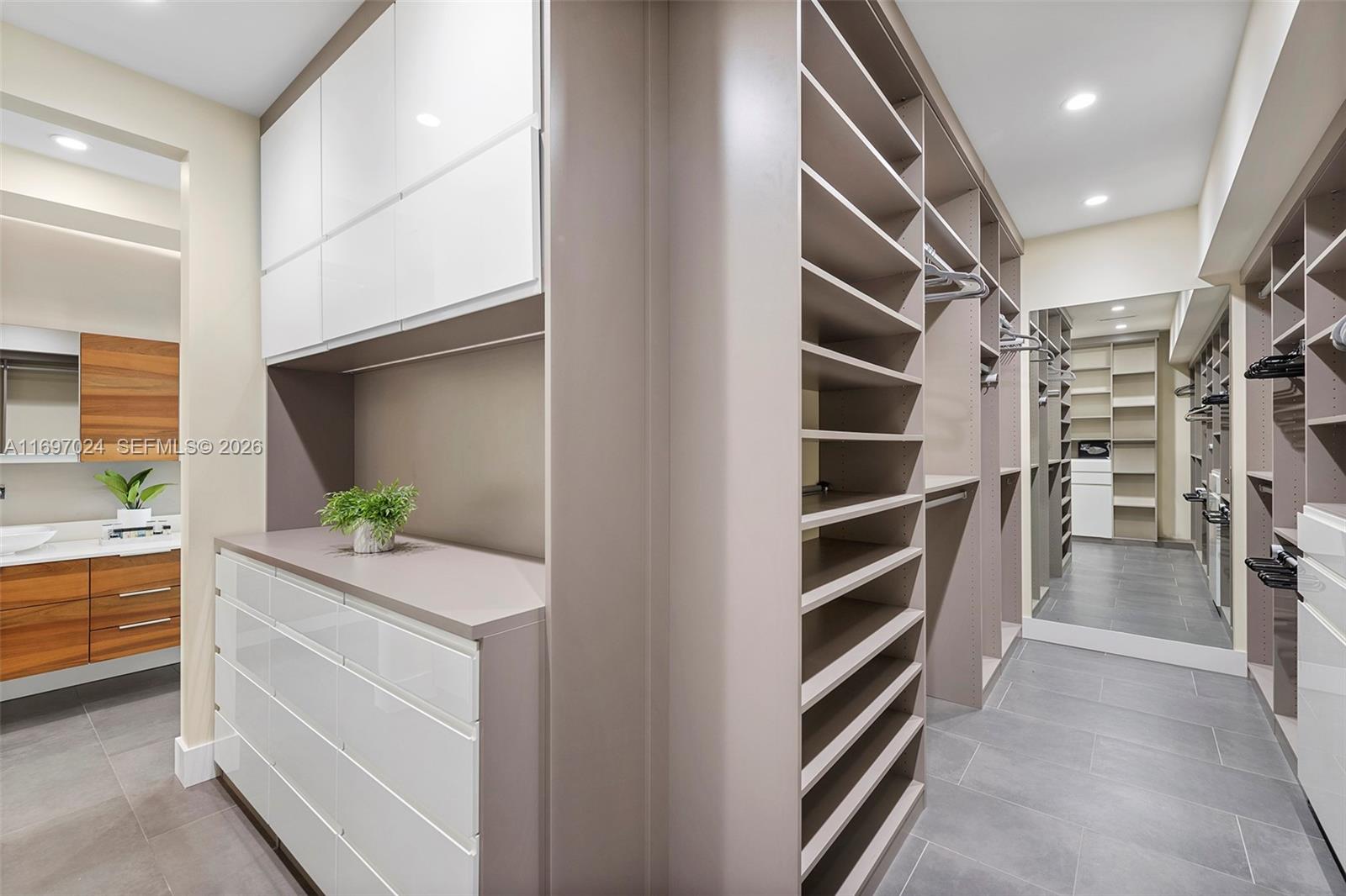 EVERGLADE SUGAR & LAND CO - Residential