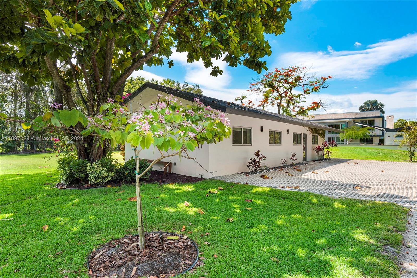 EVERGLADE SUGAR & LAND CO - Residential