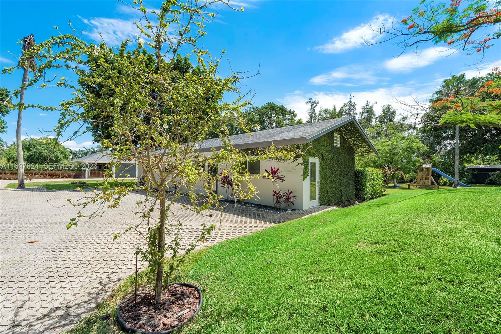 EVERGLADE SUGAR & LAND CO - Residential