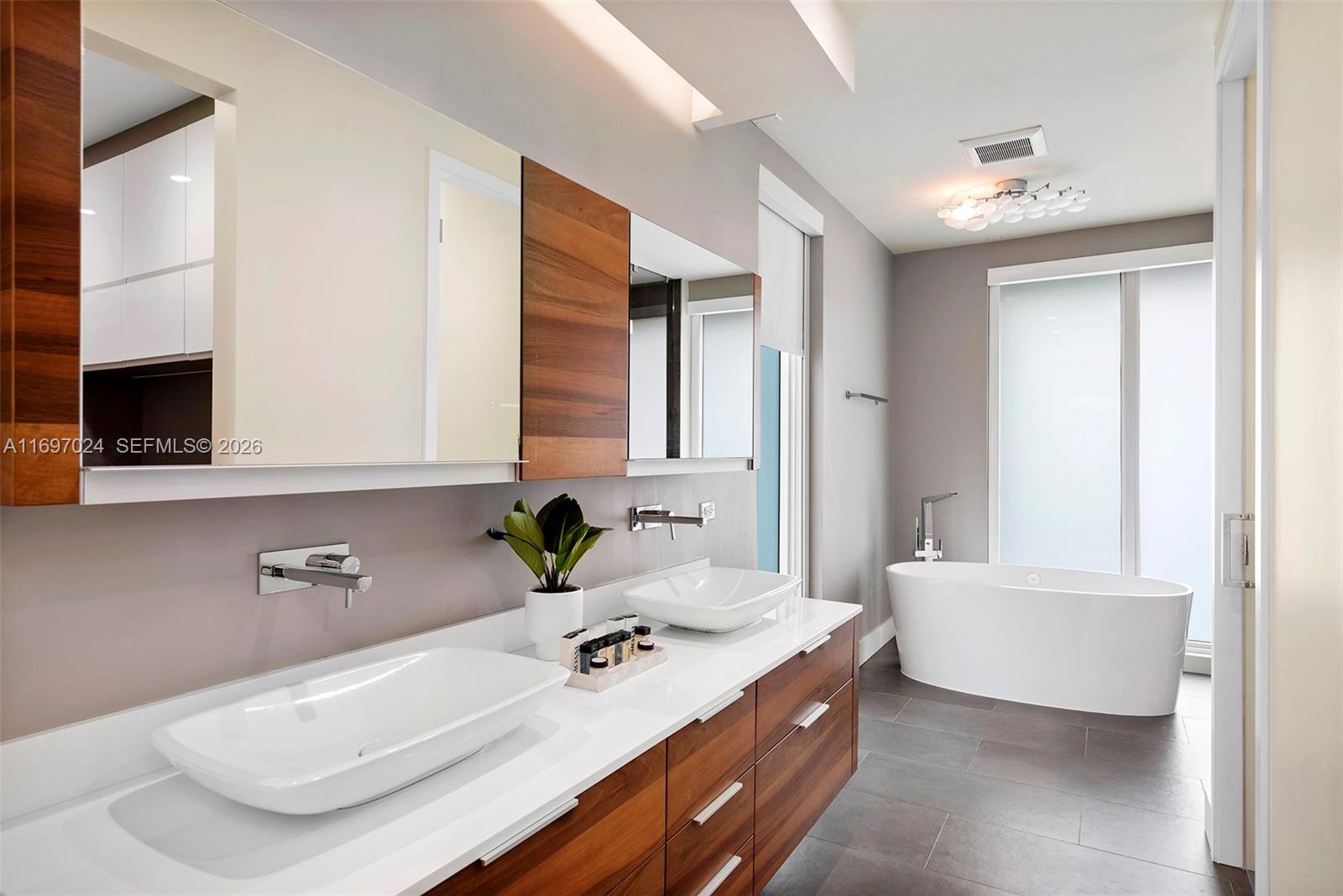 EVERGLADE SUGAR & LAND CO - Residential