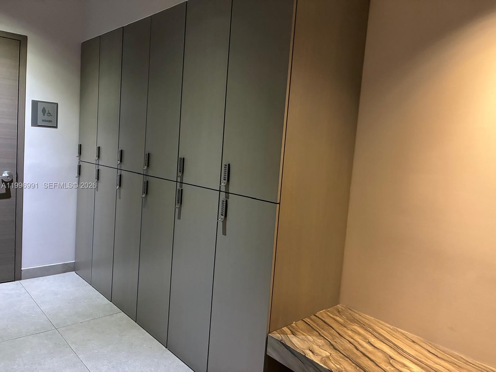 1100 MILLECENTO RESIDENCE - Residential