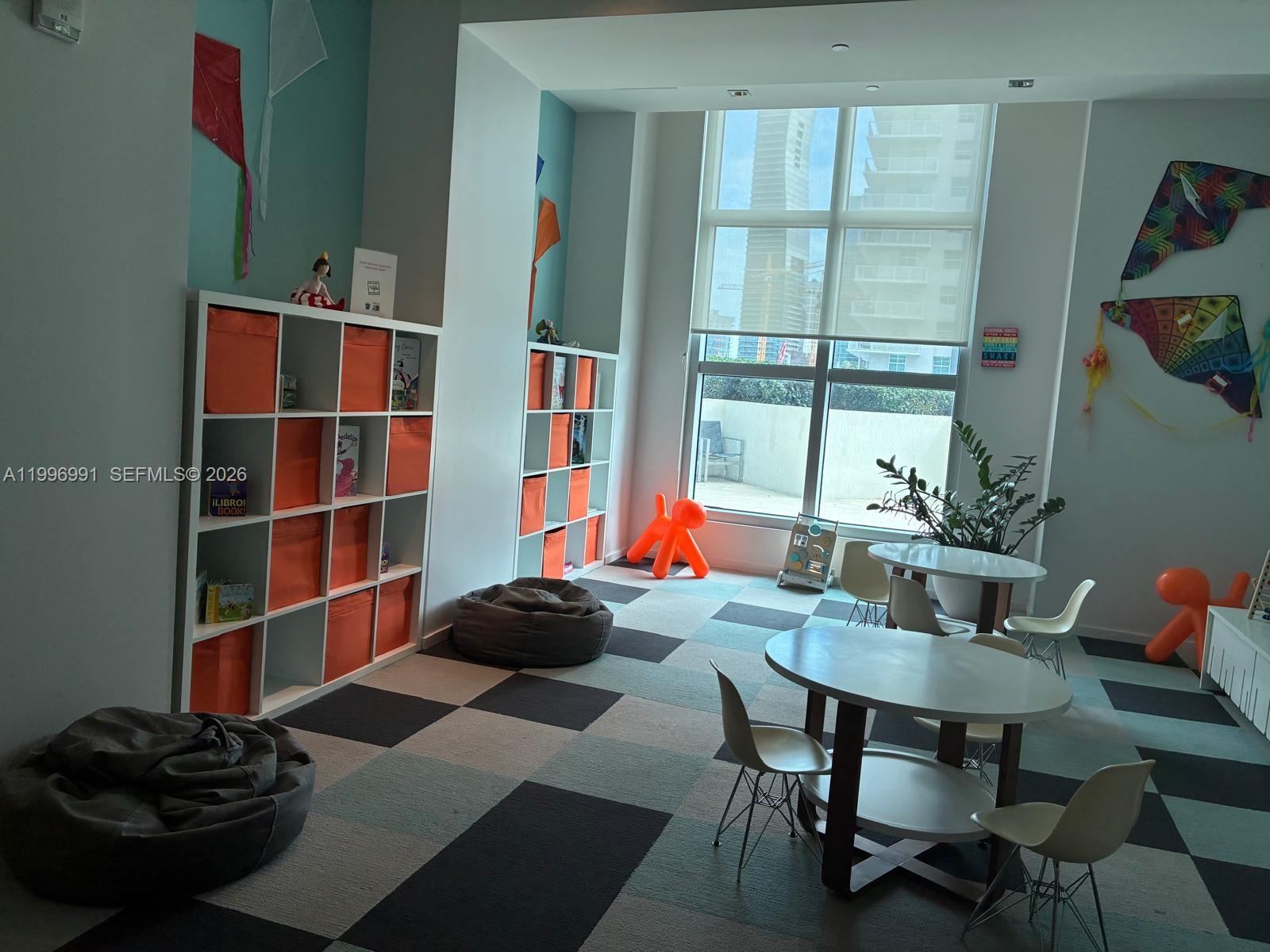 1100 MILLECENTO RESIDENCE - Residential