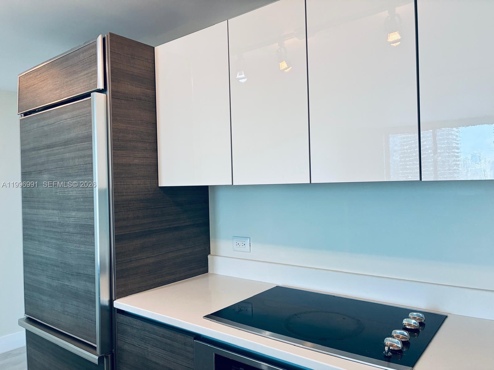 1100 MILLECENTO RESIDENCE - Residential