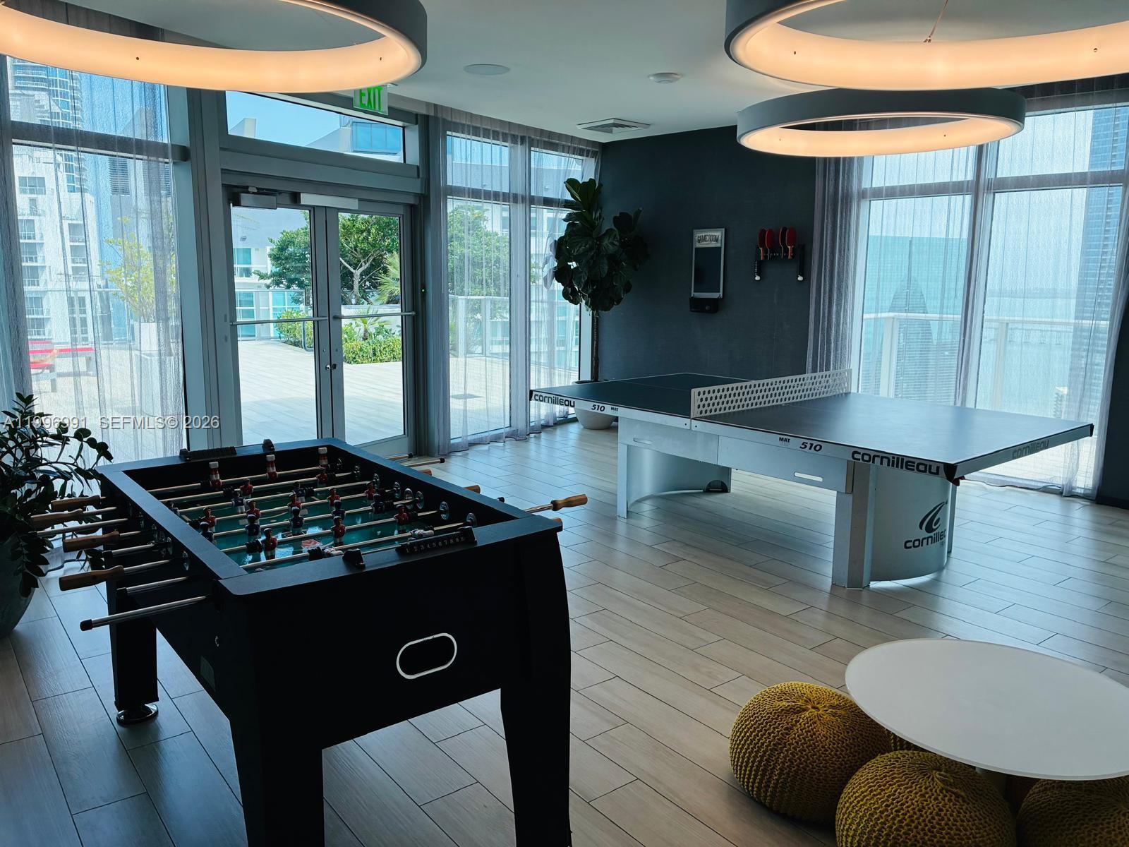 1100 MILLECENTO RESIDENCE - Residential