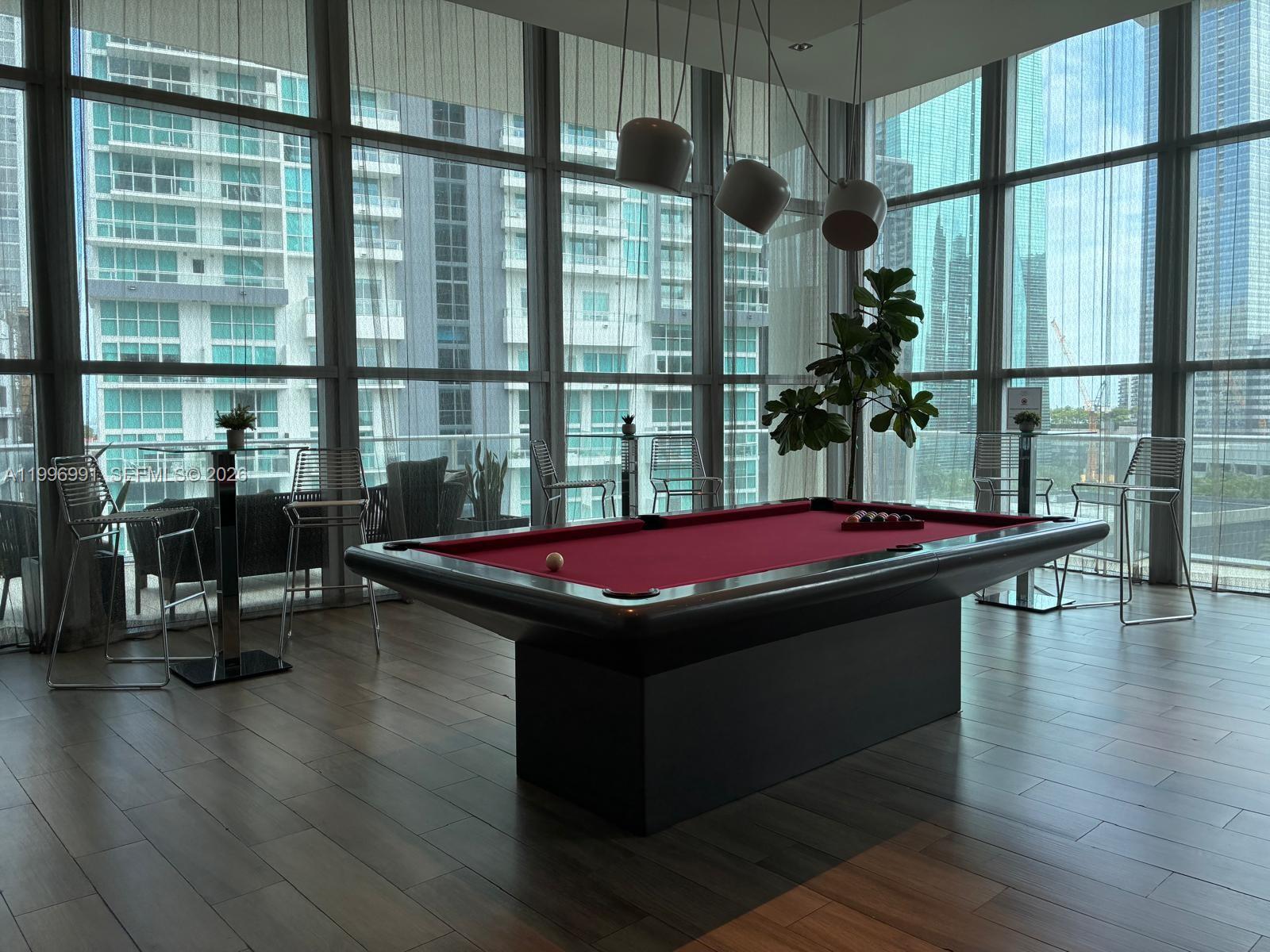 1100 MILLECENTO RESIDENCE - Residential