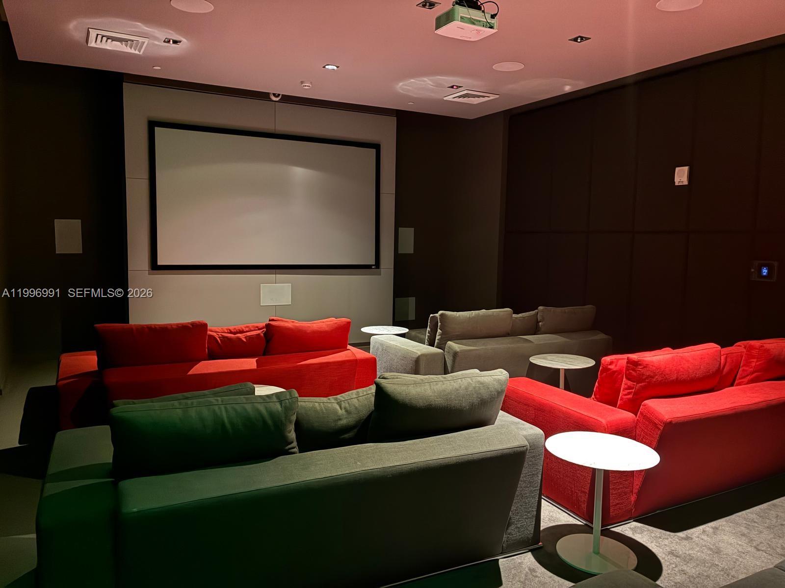 1100 MILLECENTO RESIDENCE - Residential