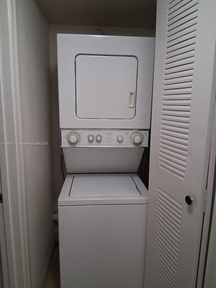 CAMBRIDGE AT CENTURY - Residential Lease