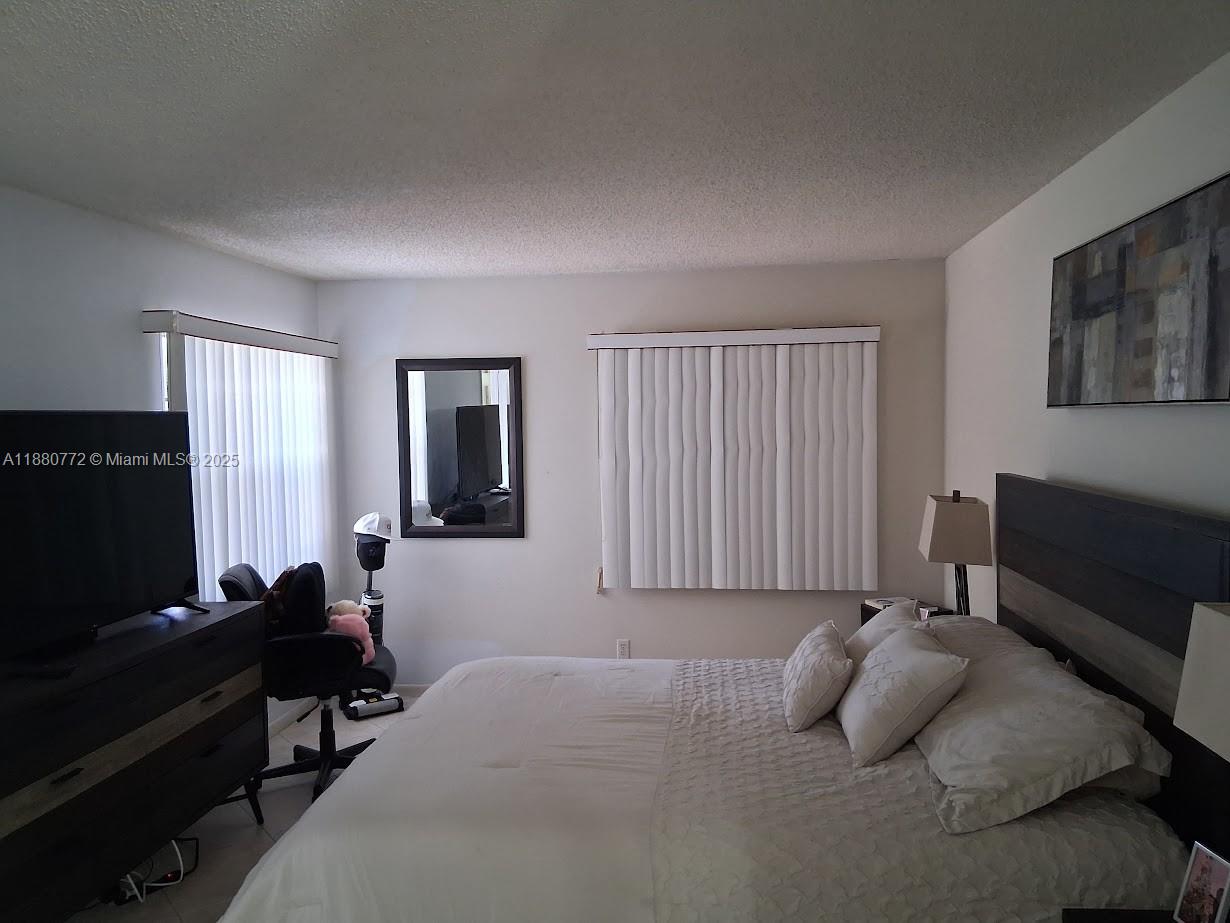 CAMBRIDGE AT CENTURY - Residential Lease