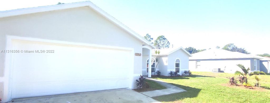 Photo of 1252 SW Porter Rd, Port Saint Lucie, FL 34953 (MLS # A11316356)
