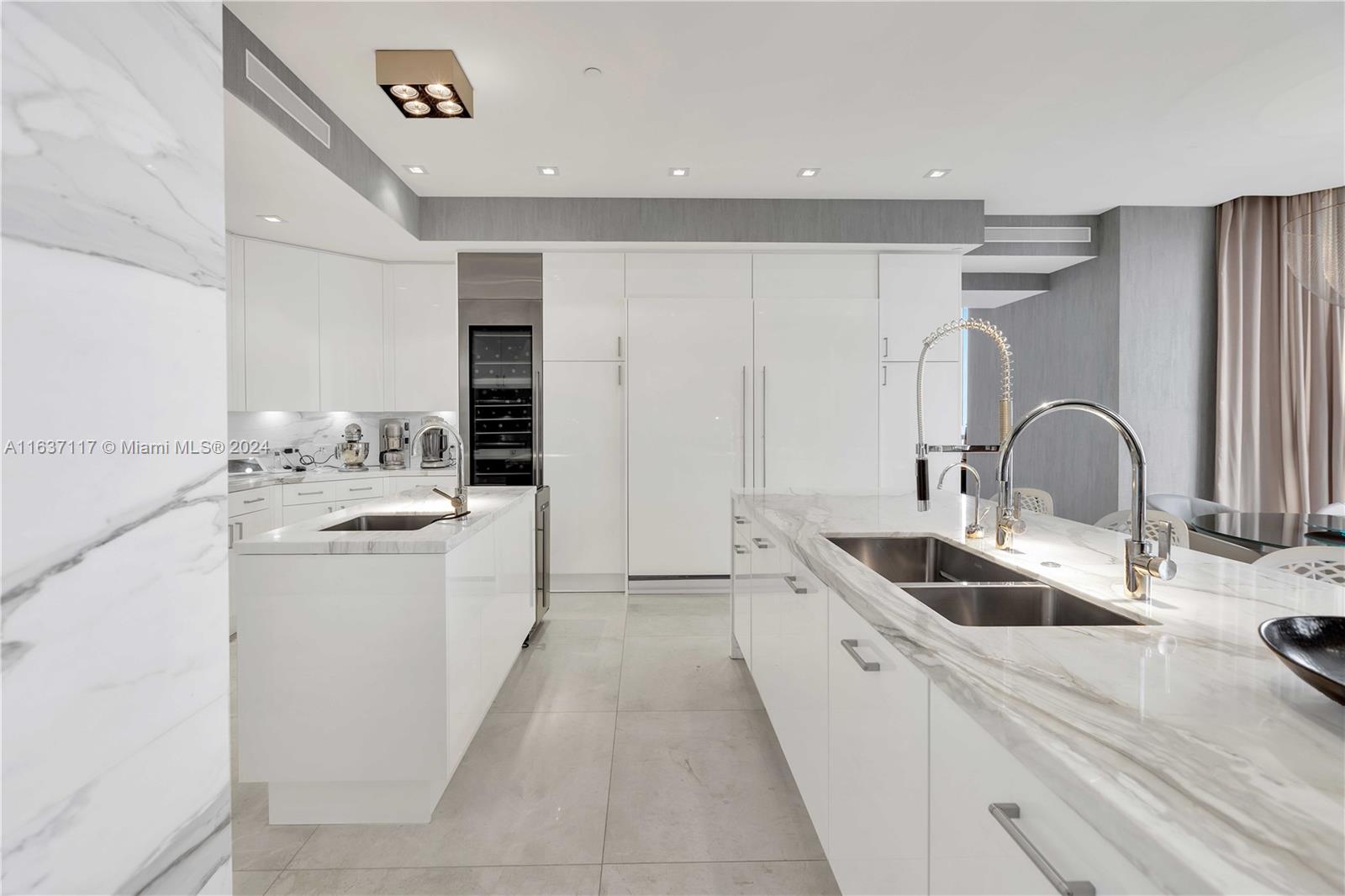 17749 COLLINS AVENUE COND - Residential