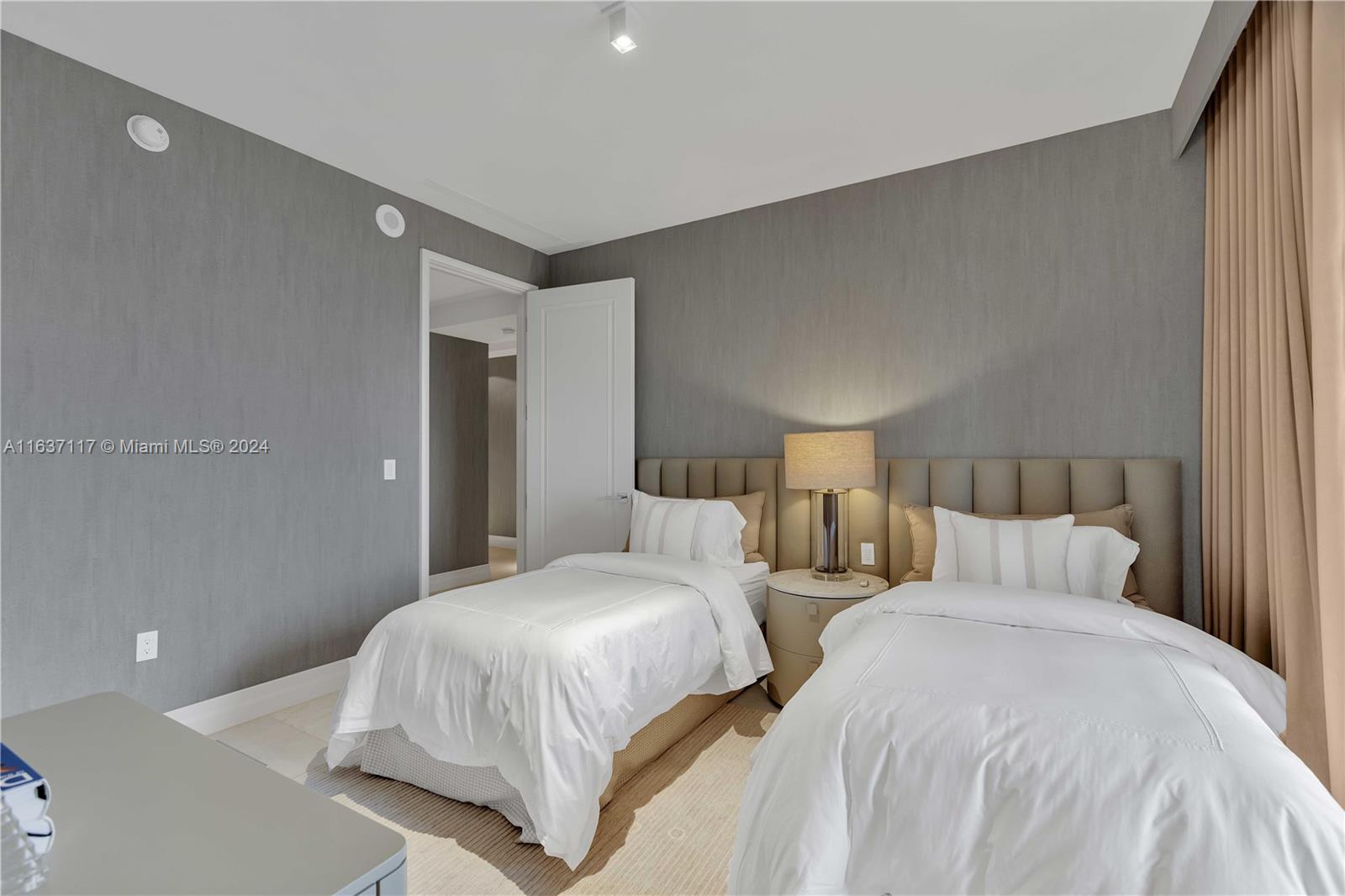 17749 COLLINS AVENUE COND - Residential