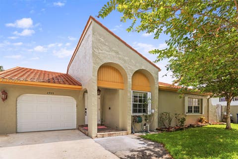 Photo of 2905 Albatross Dr, Cooper City, FL 33026 (MLS # A12065678)
