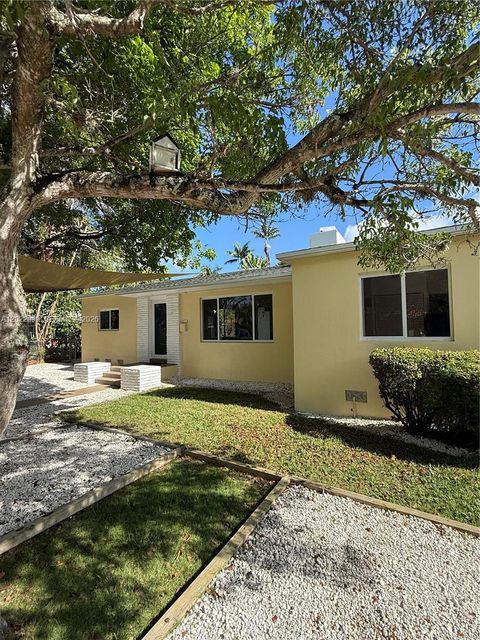 661 NE 51st St NA Miami FL 33137