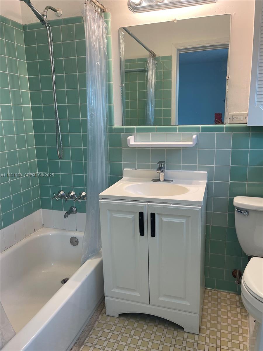 BROWNSTONE CO-OP APTS INC - Residential