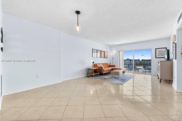 HILLCREST EAST NO 27 COND - Residential