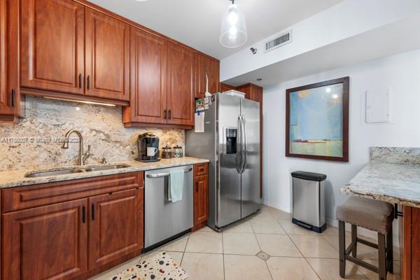 HILLCREST EAST NO 27 COND - Residential