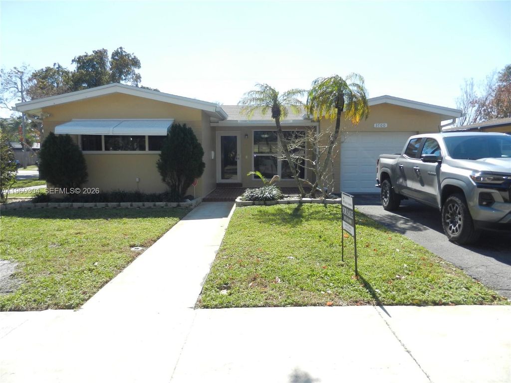 Photo of 3700 Cleveland St, Hollywood, FL 33021 (MLS # A11960304)