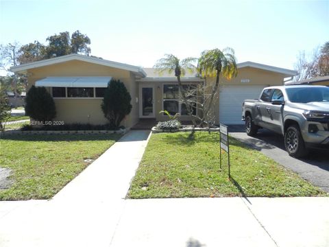 Photo of 3700 Cleveland St, Hollywood, FL 33021 (MLS # A11960304)