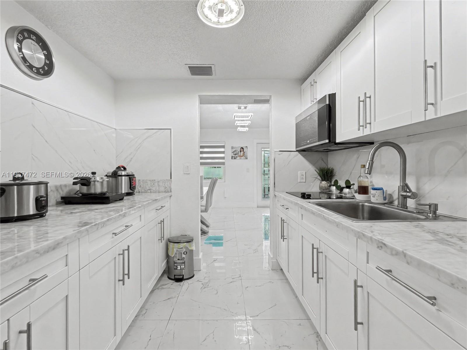 RICMAR HEIGHTS - Residential Lease