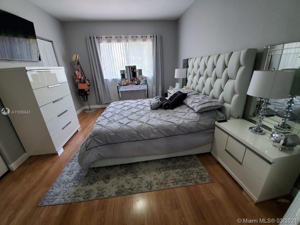 KENDALL GREENS CONDO - Residential