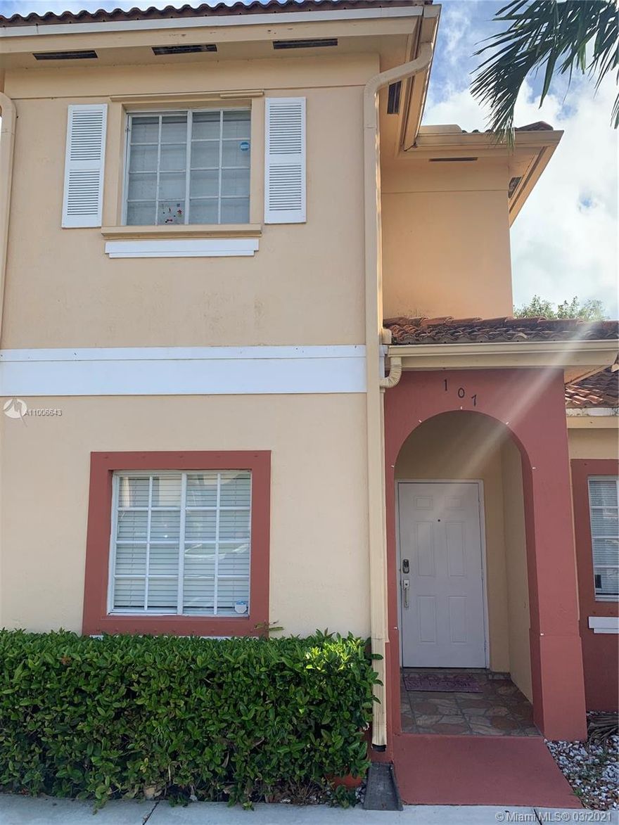 Look no further. Completely Remodel 3 Bedrooms 3 Bath townhouse in the heart of Kendall. One bedroom and a bath are in ground floor. Kitchen has open concept layout and build-in closet on every room. Laundry is on the upper floor. HOA Cover all of the exterior insurance. NO FHA!