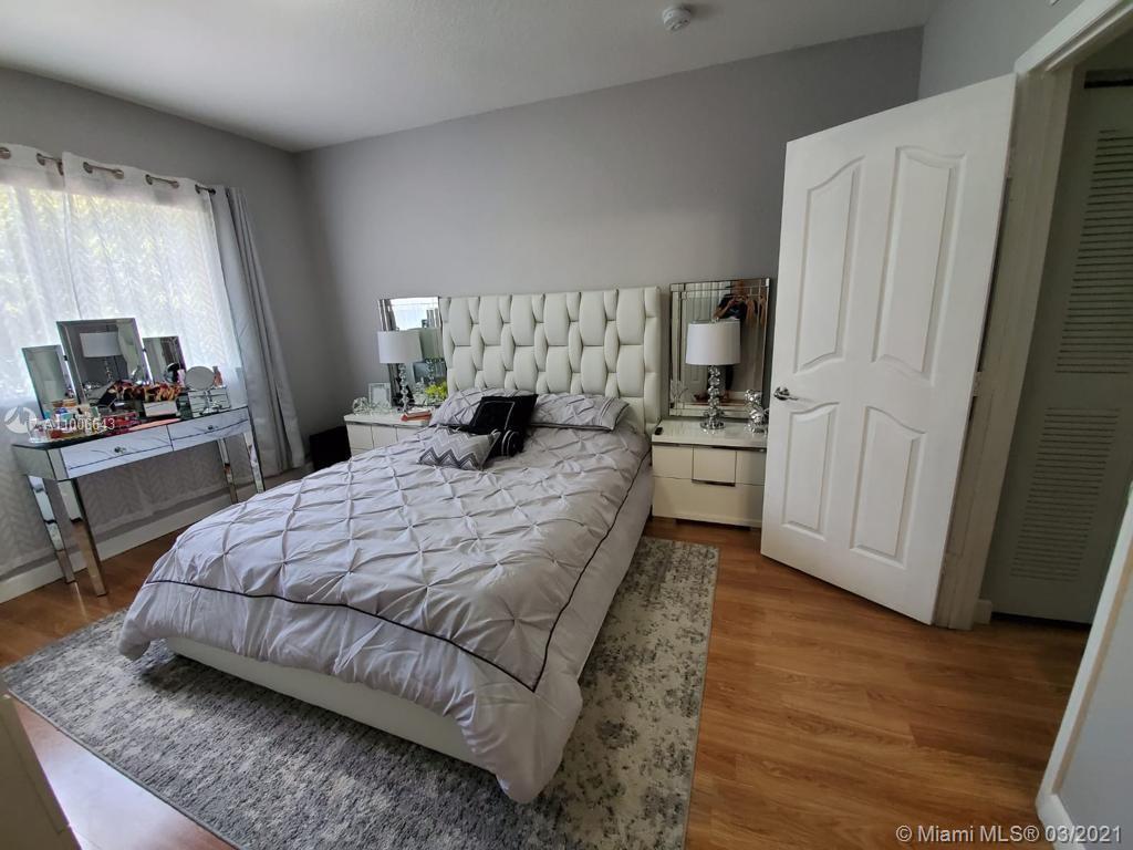 KENDALL GREENS CONDO - Residential