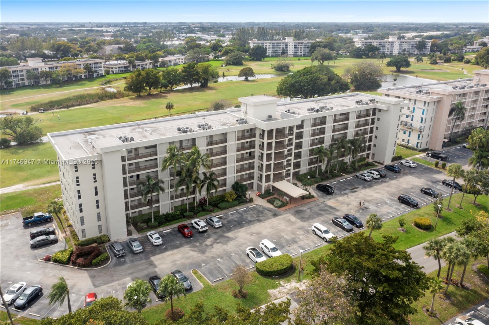 NO 18 PALM-AIRE COUNTRY C - Residential