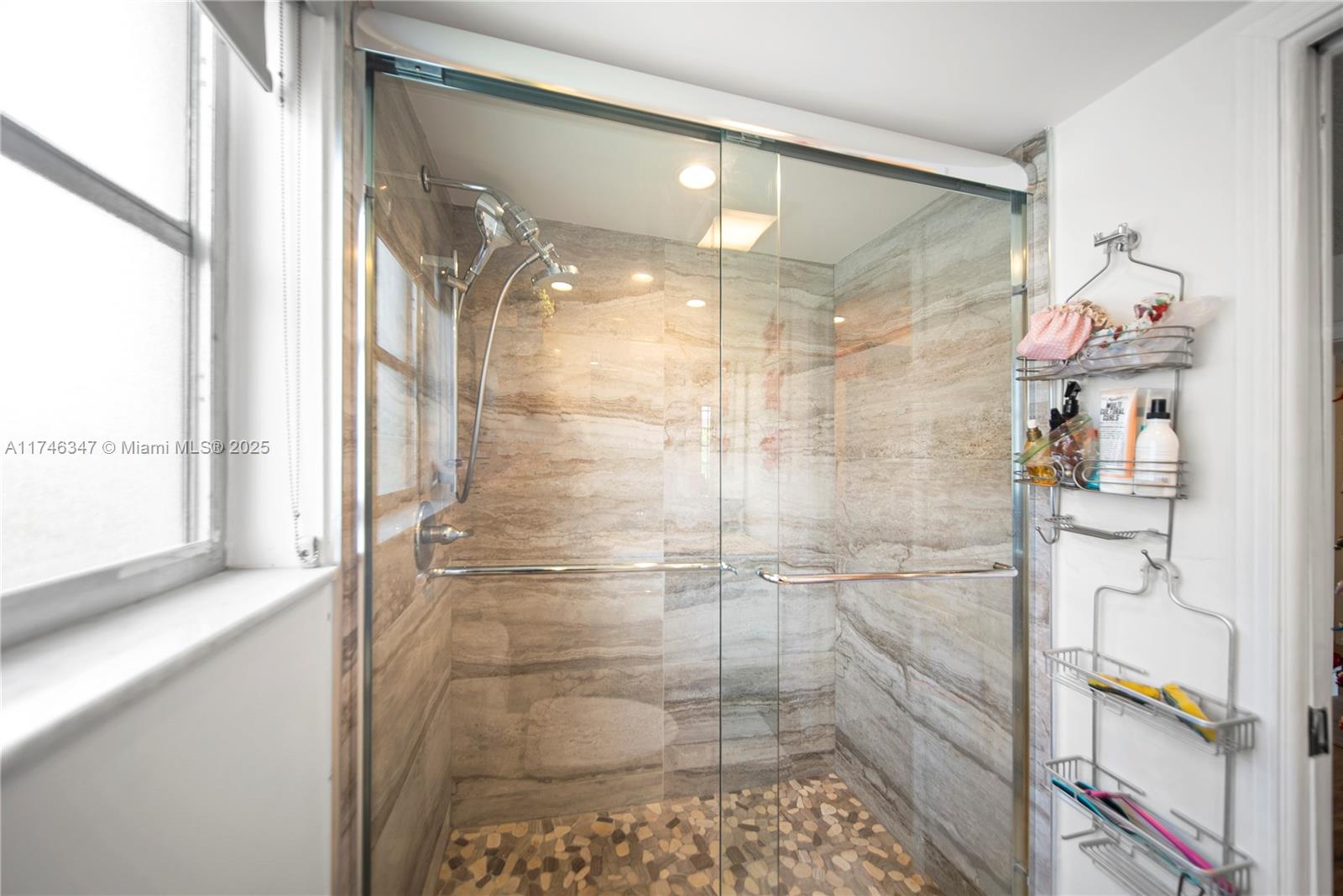 NO 18 PALM-AIRE COUNTRY C - Residential