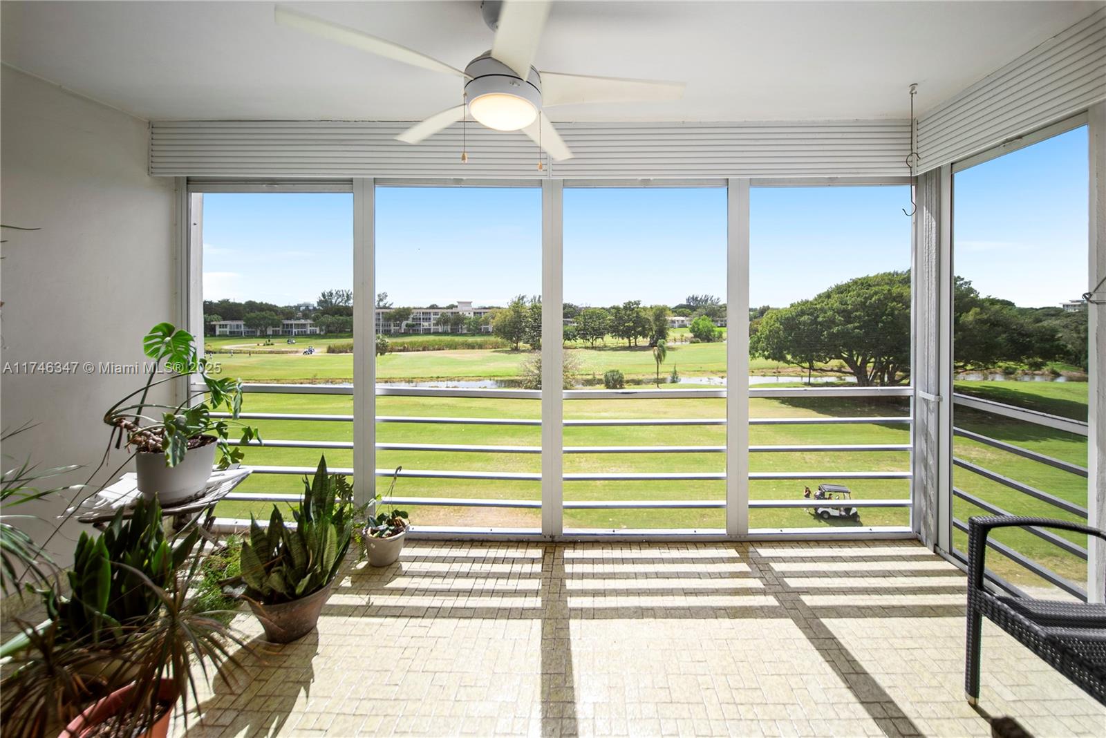 NO 18 PALM-AIRE COUNTRY C - Residential